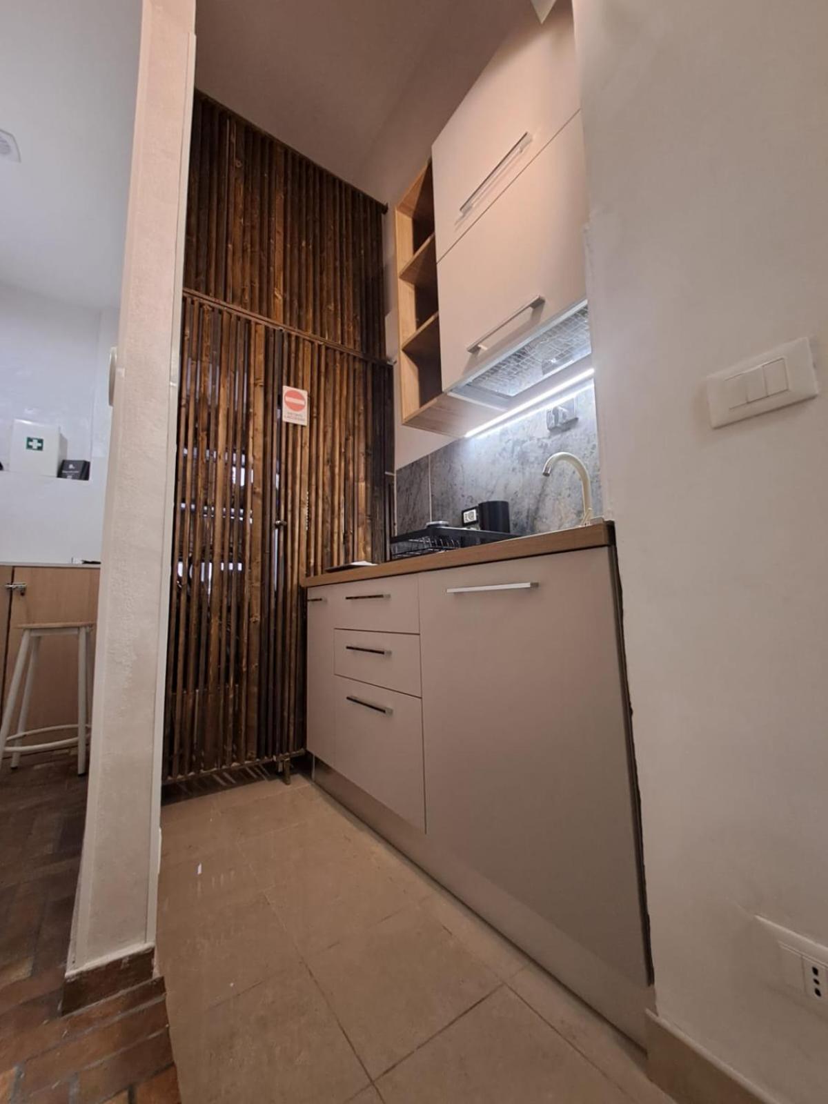 Emperooms Guest House Ρώμη Εξωτερικό φωτογραφία